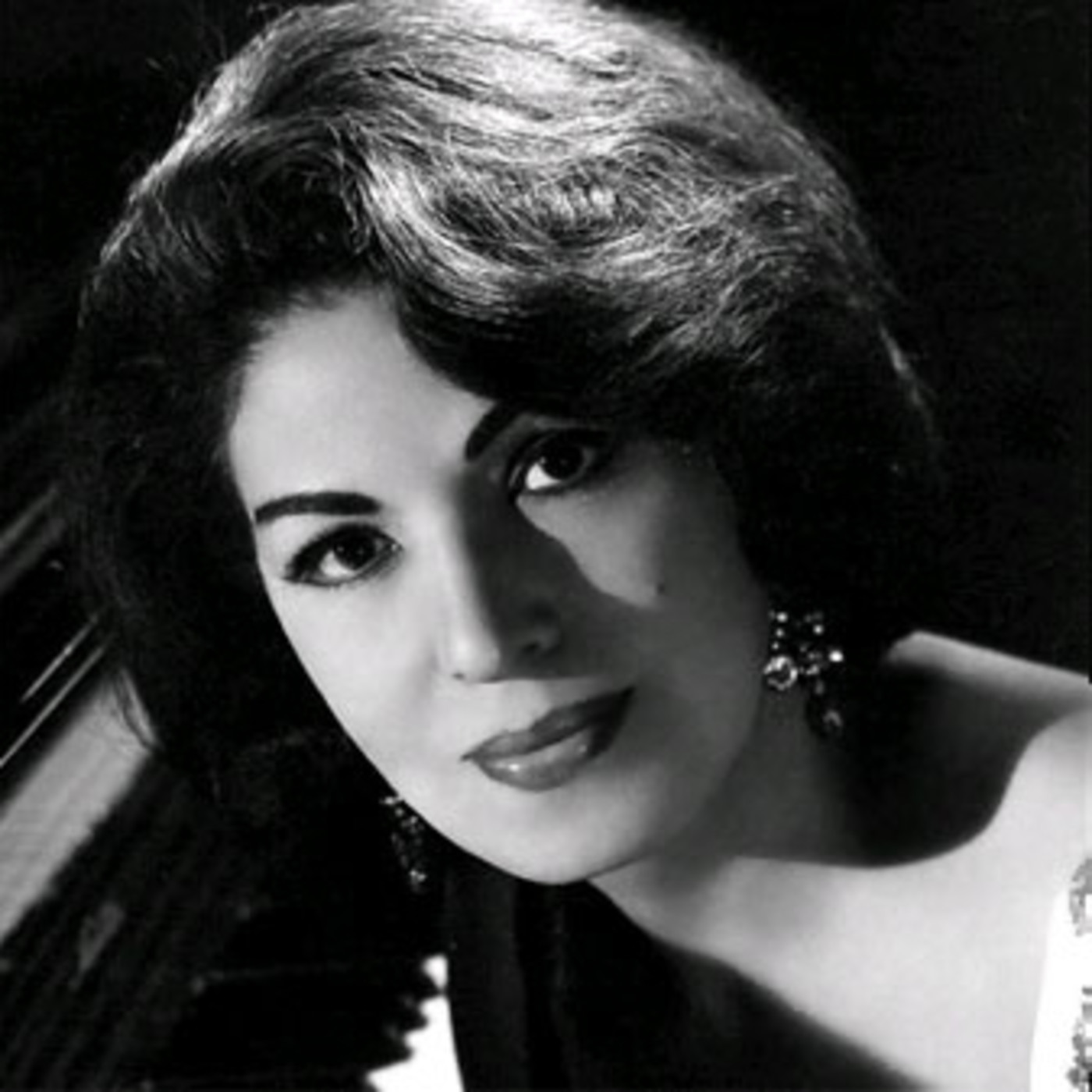 Centenario del nacimiento de Consuelo Velázquez (1916-2005). Semana del 22 al 28 de agosto de 2016