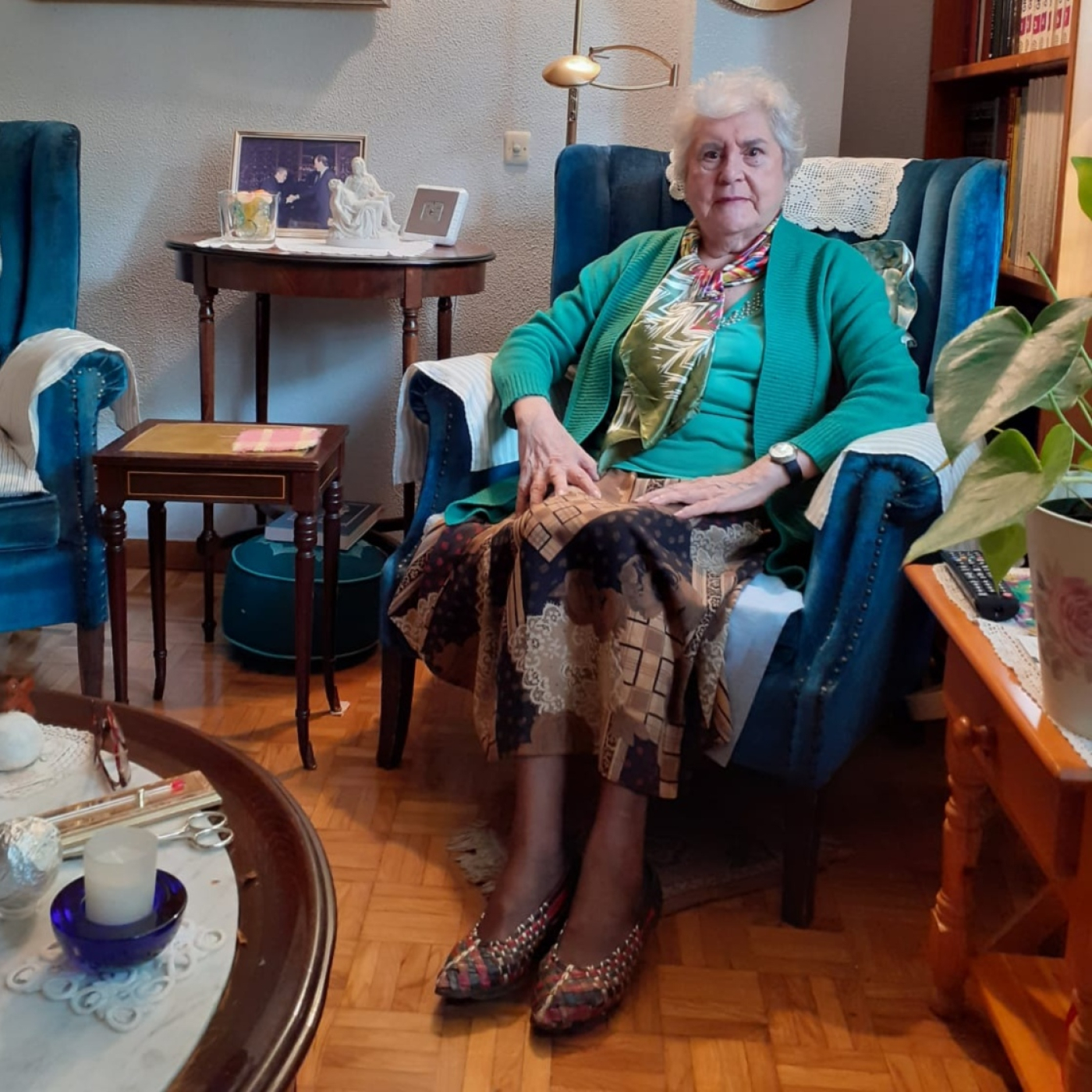"El Rincón de la Poesía", con Charo Báguena Molina (2x02) (20-12-2023) episode artwork