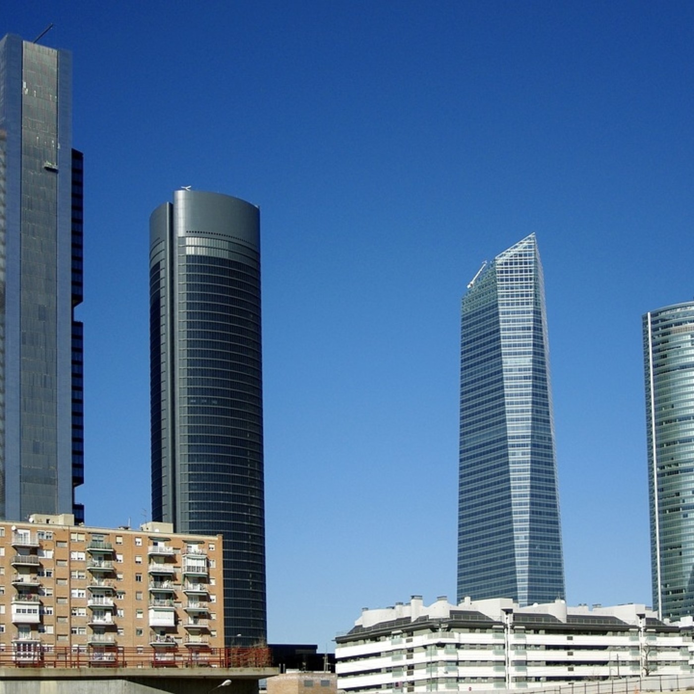 02- La ciudad (The city)