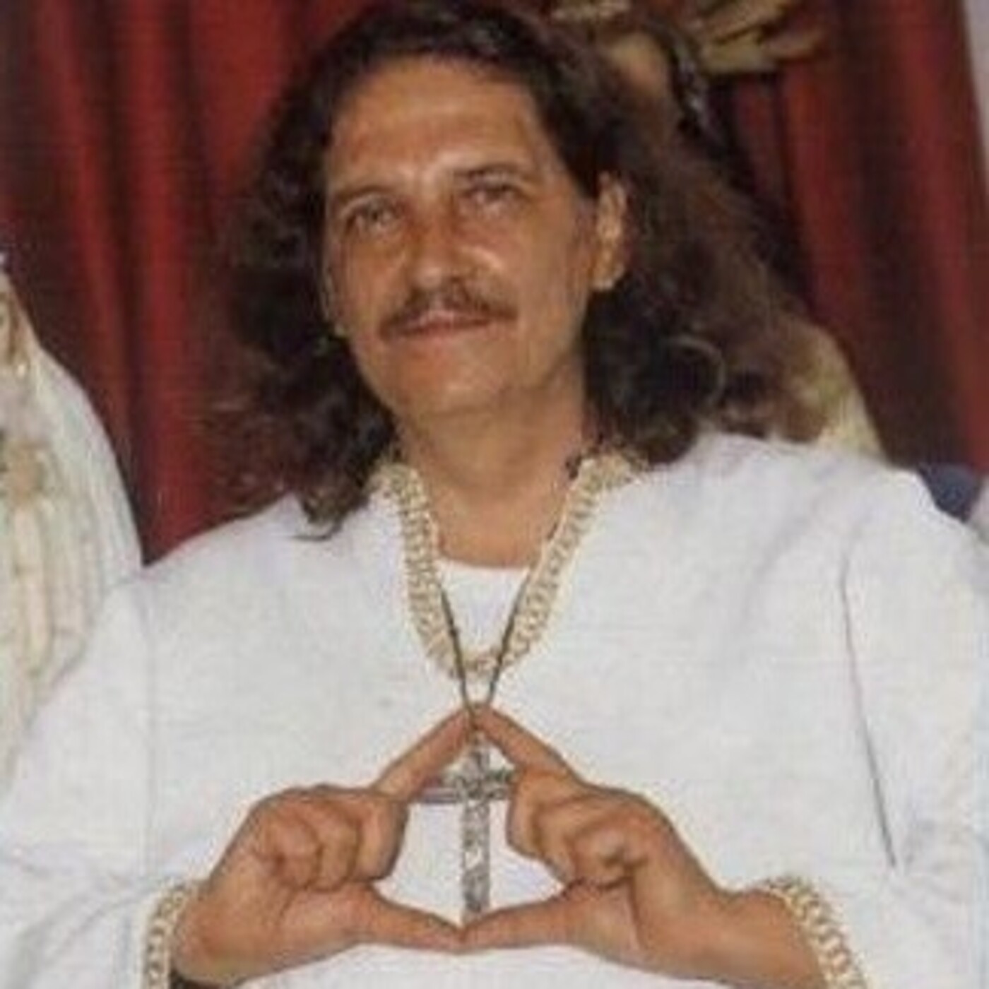 Los conspiranoicos 9 - Un pinche viaje en el tiempo y los inicios de Carlos Jesús