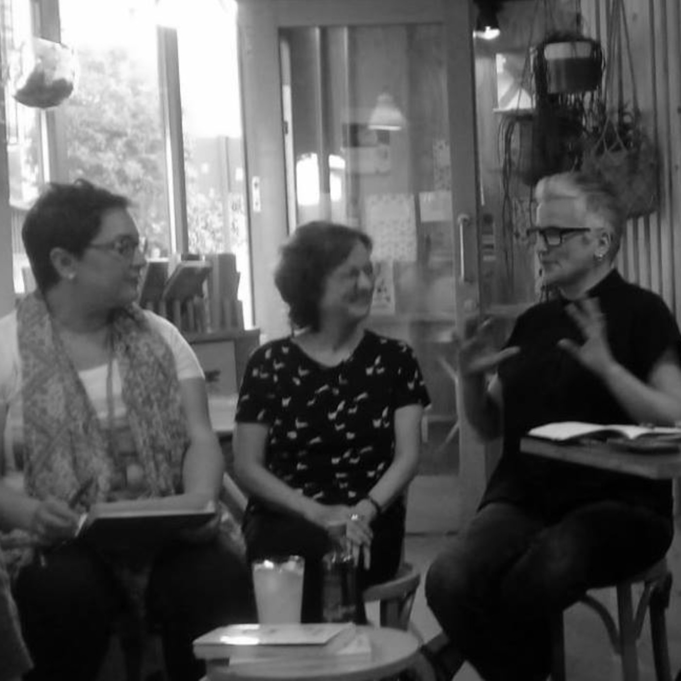 La Otra, librería café