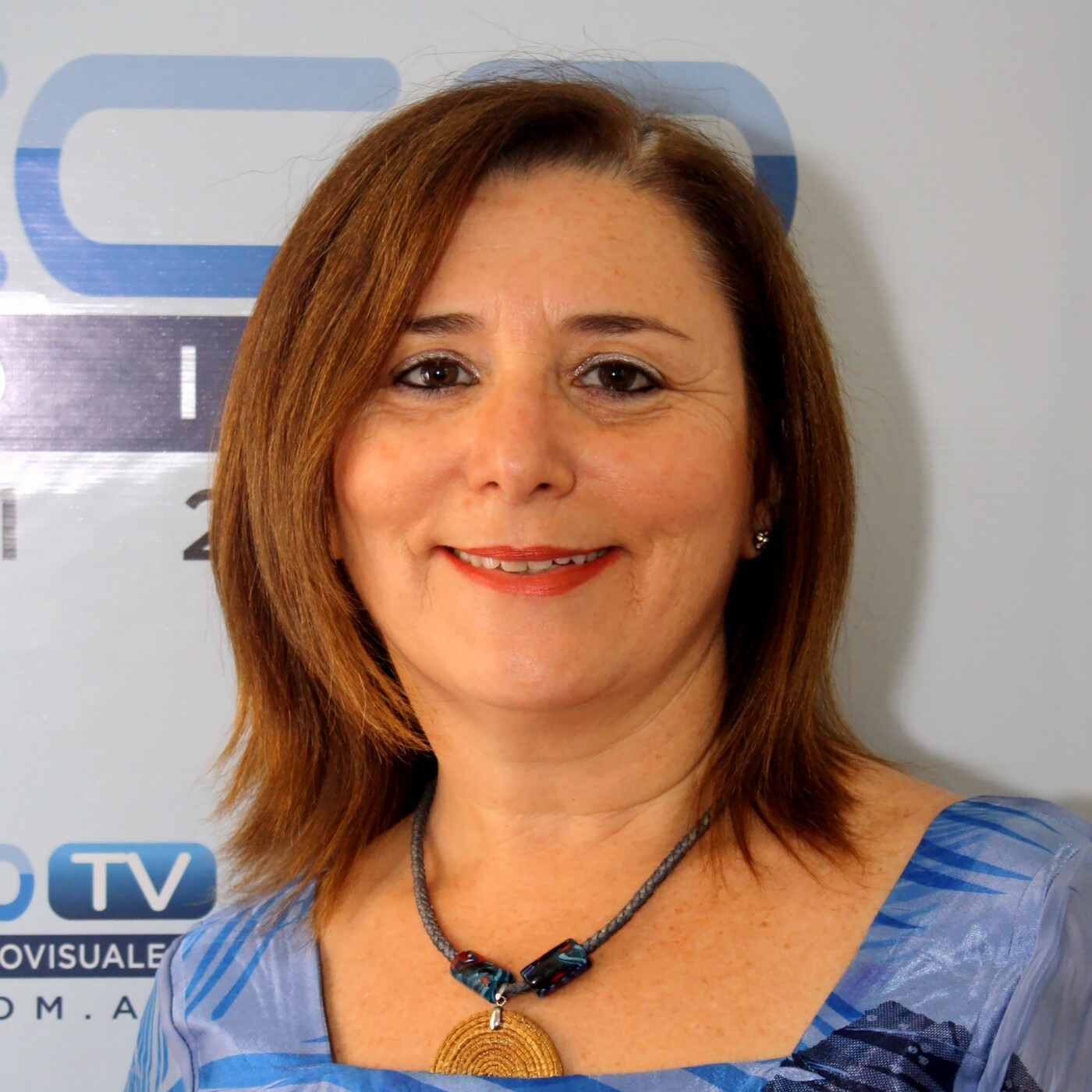 A CAMBIO DE QUE con Laura Sverdlick 10-05-2022