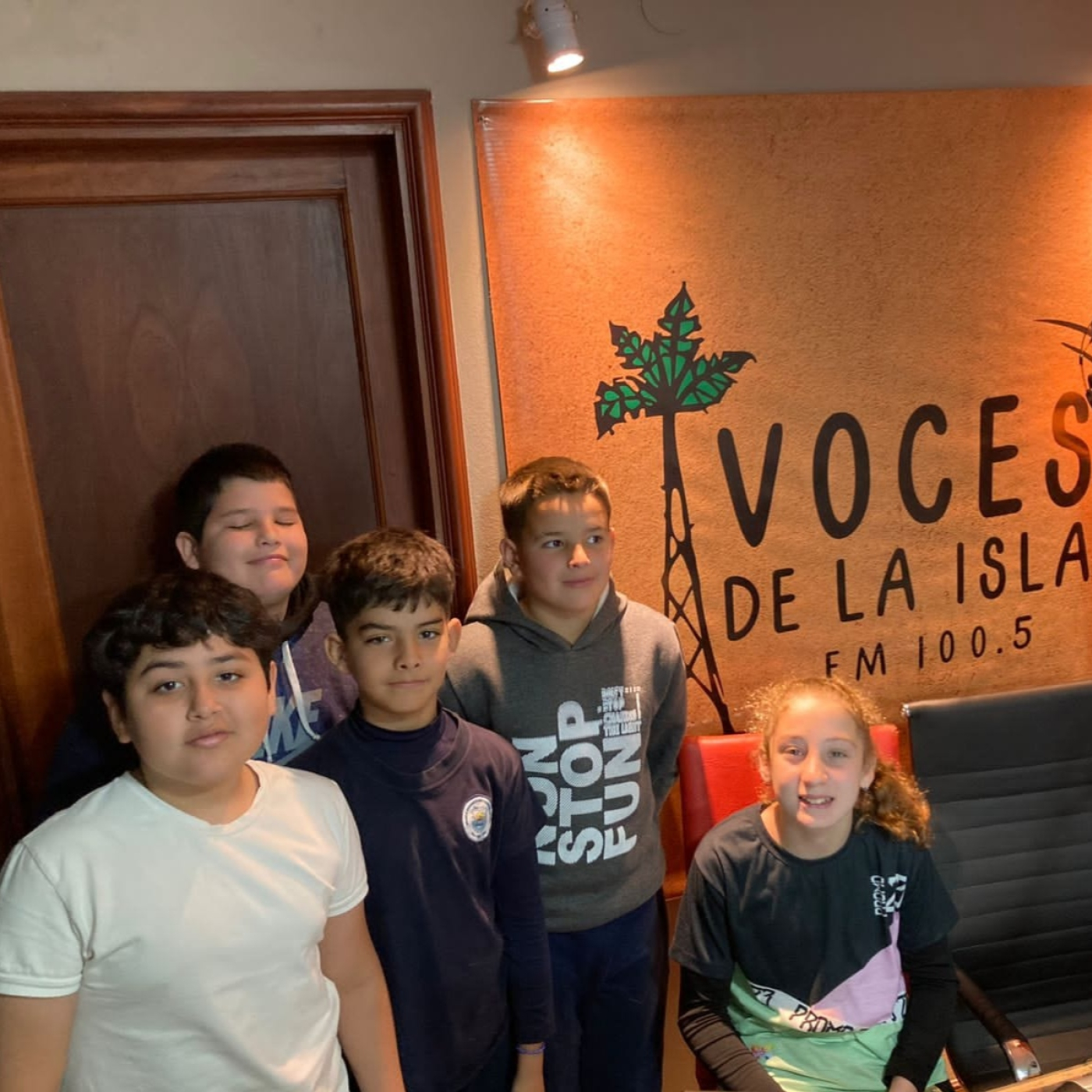 VocesdelaIsla100.5