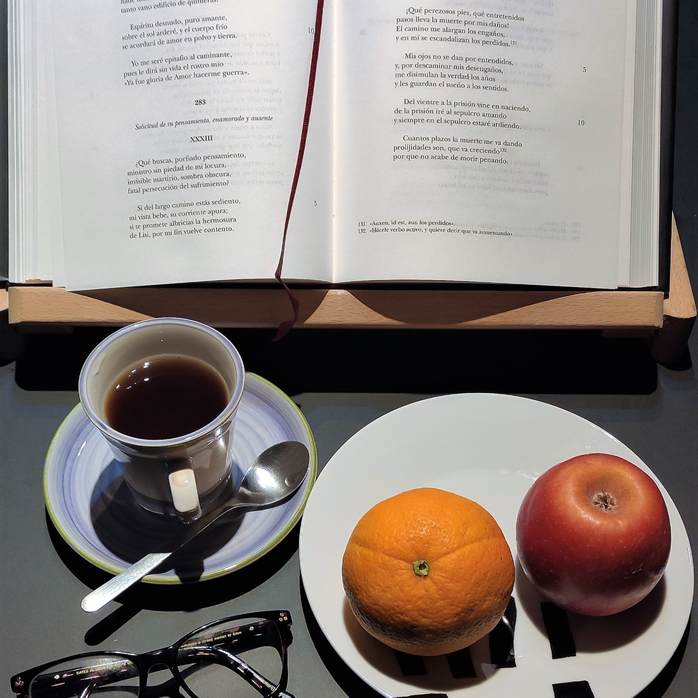 DESAYUNO CON POEMAS