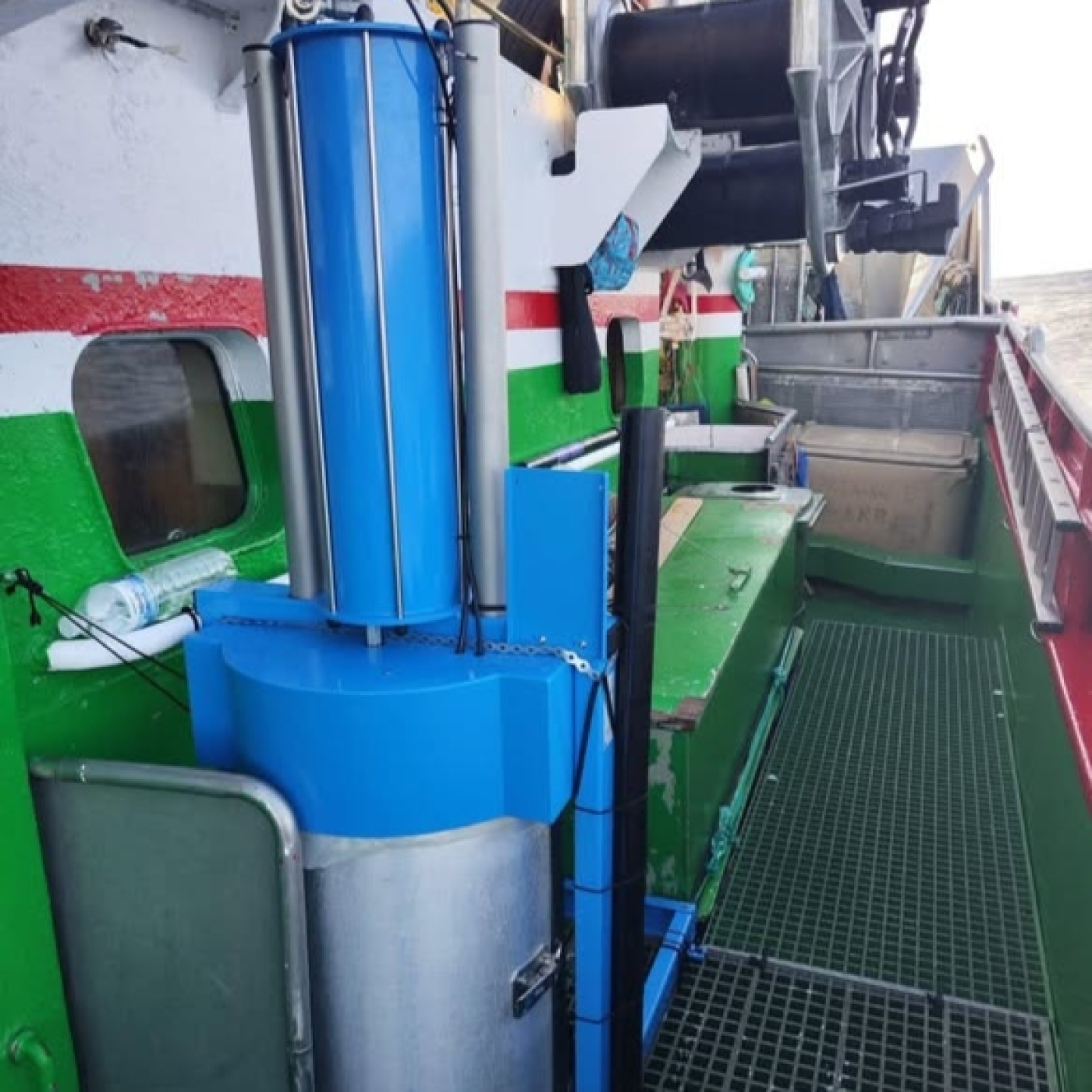 El GAC Oriental instalará diez compactadoras de residuos en barcos de cerco de cara a la costera del Bonito del Norte episode artwork