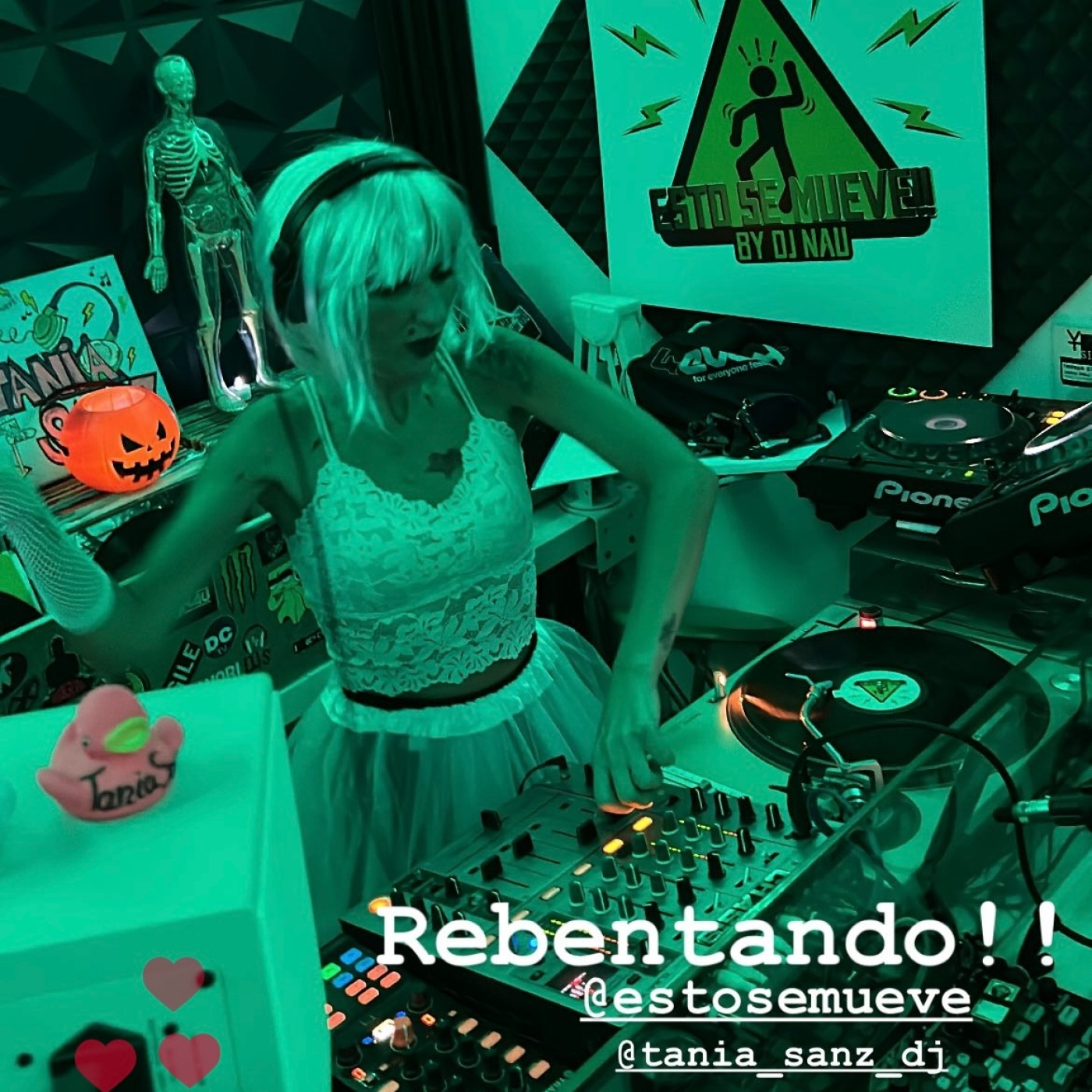 ESTO SE MUEVE!! by DJ NAU