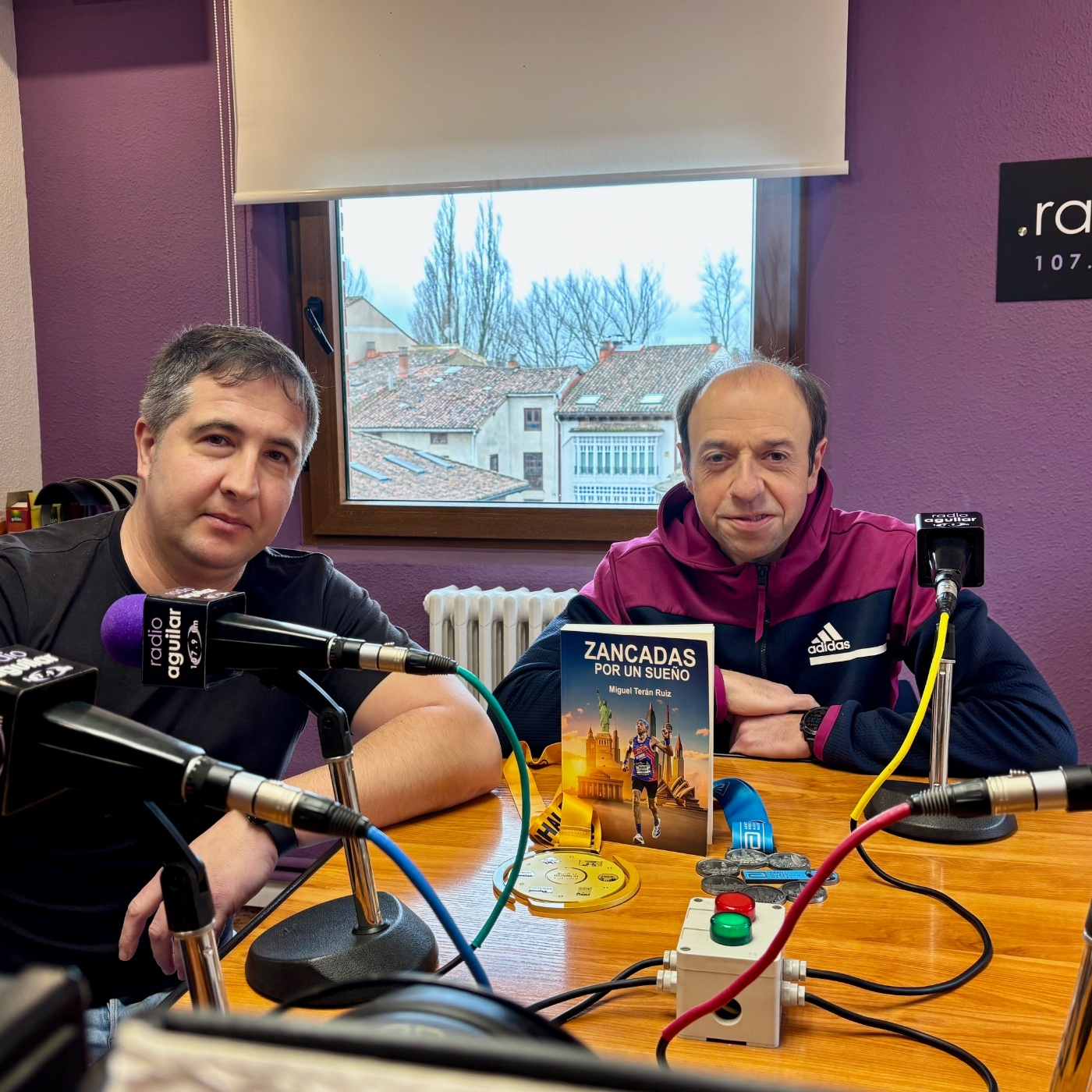 'Zancadas por un sueño’, la historia del aguilarense Rubén Martínez en un libro episode artwork