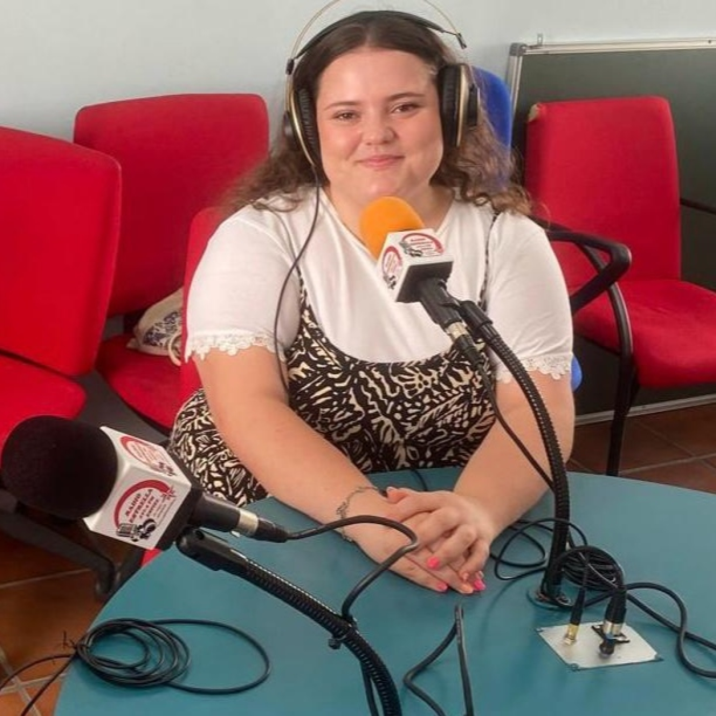 Radio Estrella 107.2 FM)