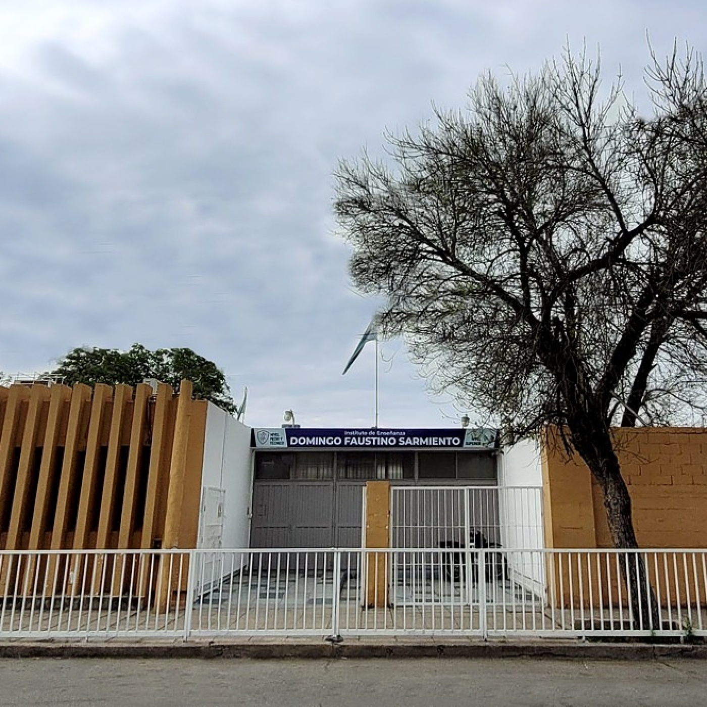 El colegio sanvicentino Domingo Faustino Sarmiento celebra con una peña para todo el barrio episode artwork