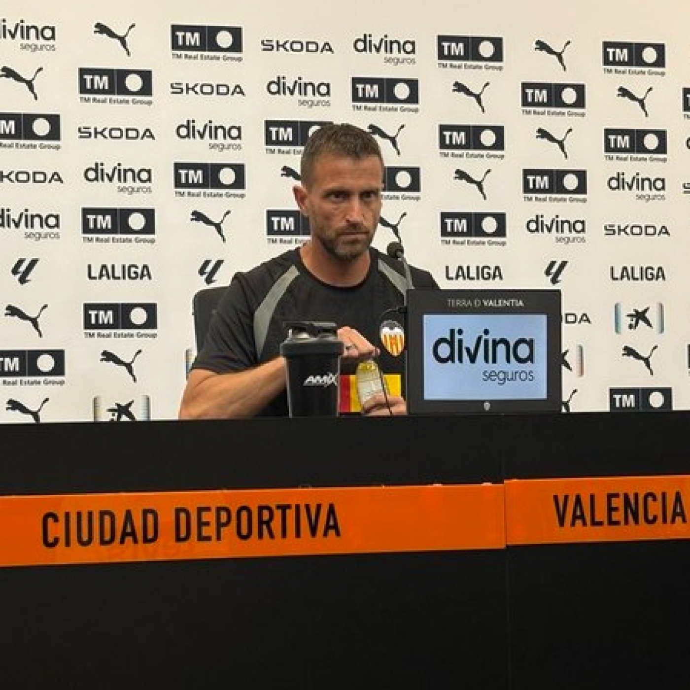 Rueda de prensa íntegra Óscar Sánchez previa Valencia CF - Real Sociedad J7