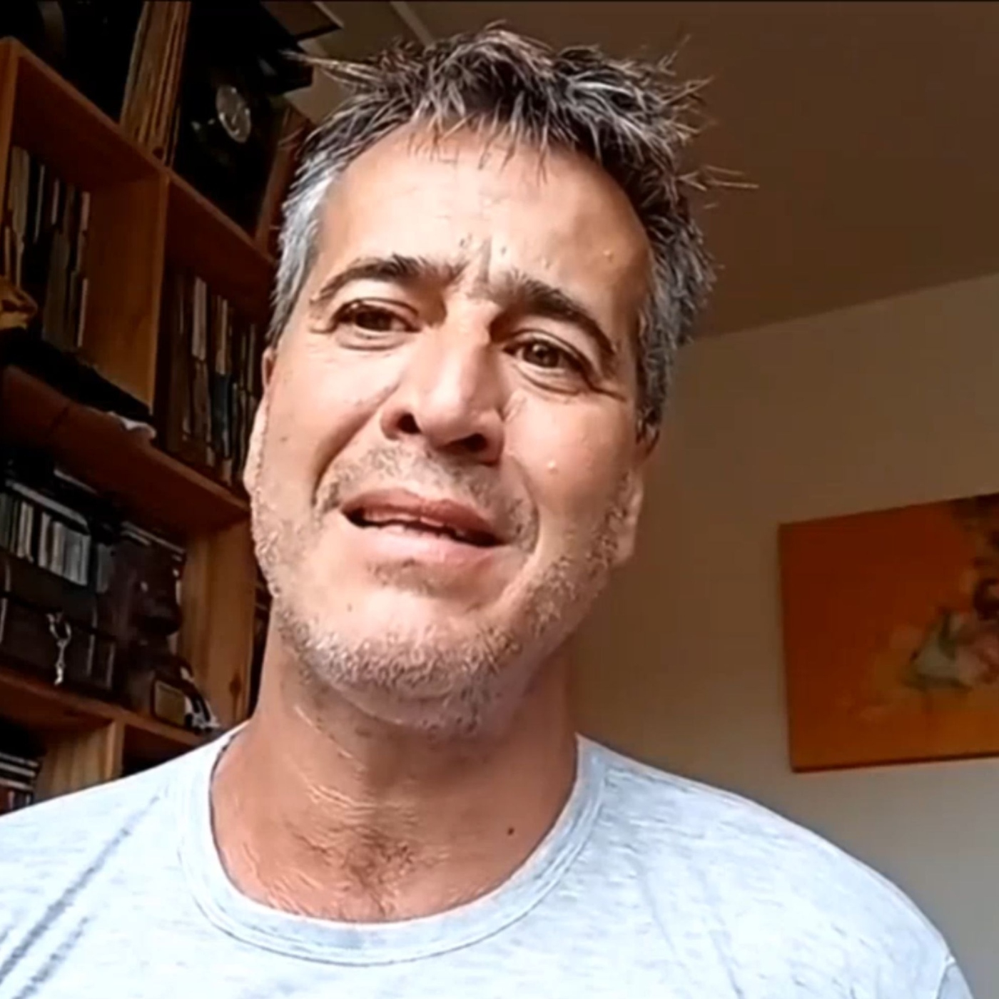 Entrevista con el cantante y actor Francisco Pesqueira en "Letras y corcheas" episode artwork