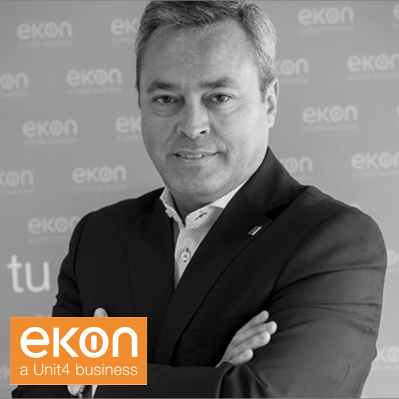 eyCom\'s essentails
