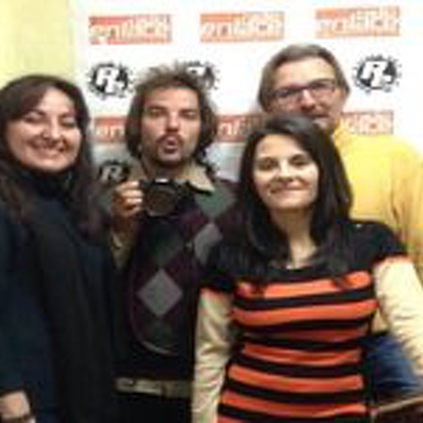 Podcast De Todo Un Poco Radio