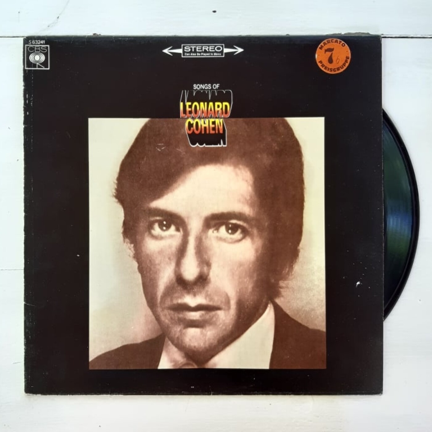 Los discos se escuchan enteros