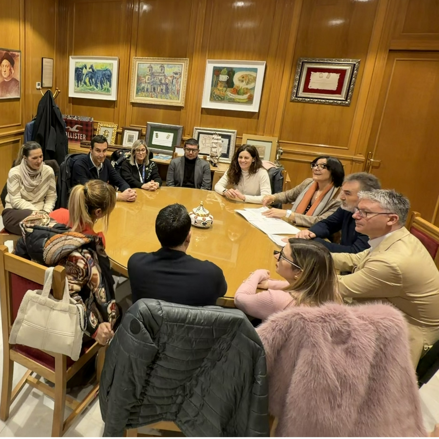 LND Reunión Delegada de Educación en Granada con el Ayuntamiento y la Dirección de los Centros Educativos de Santa Fe