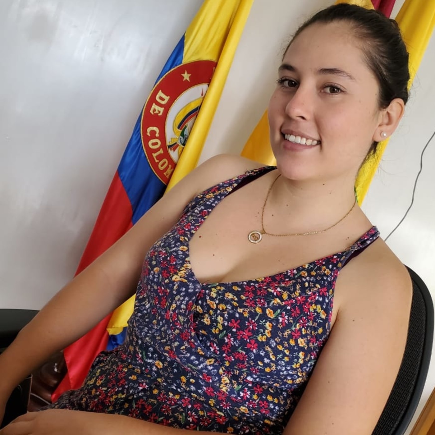 Bajo La Lupa