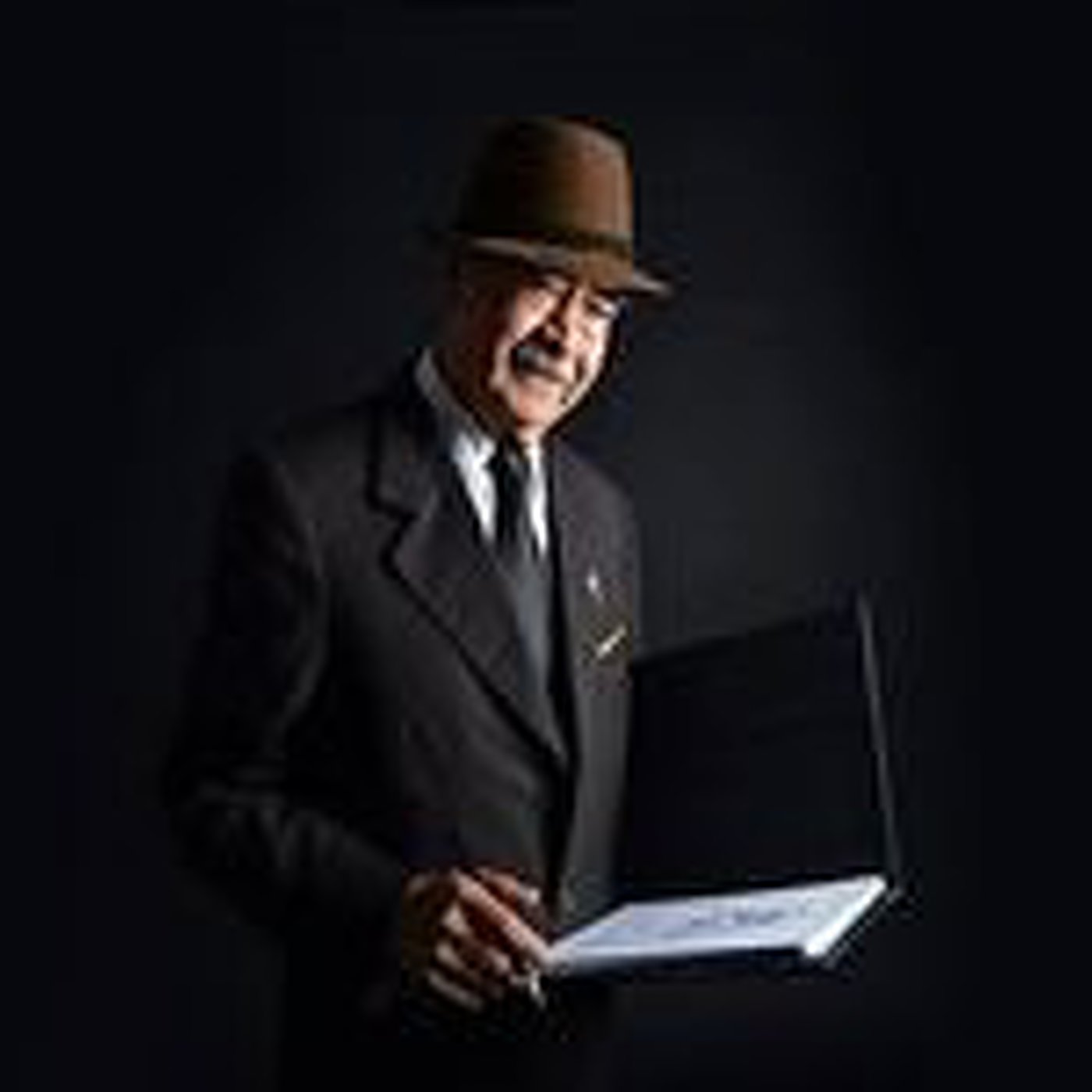 LOS HIJOS DE LA MEDIANOCHE