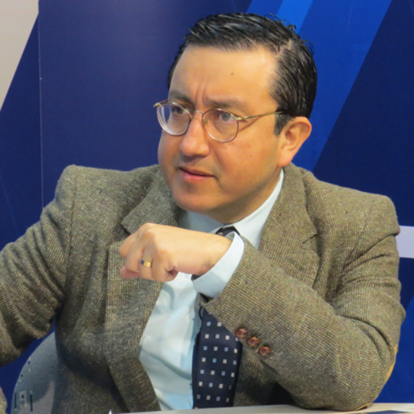 Glatzer Tuesta – Editorial 09 de noviembre del 2020 episode artwork
