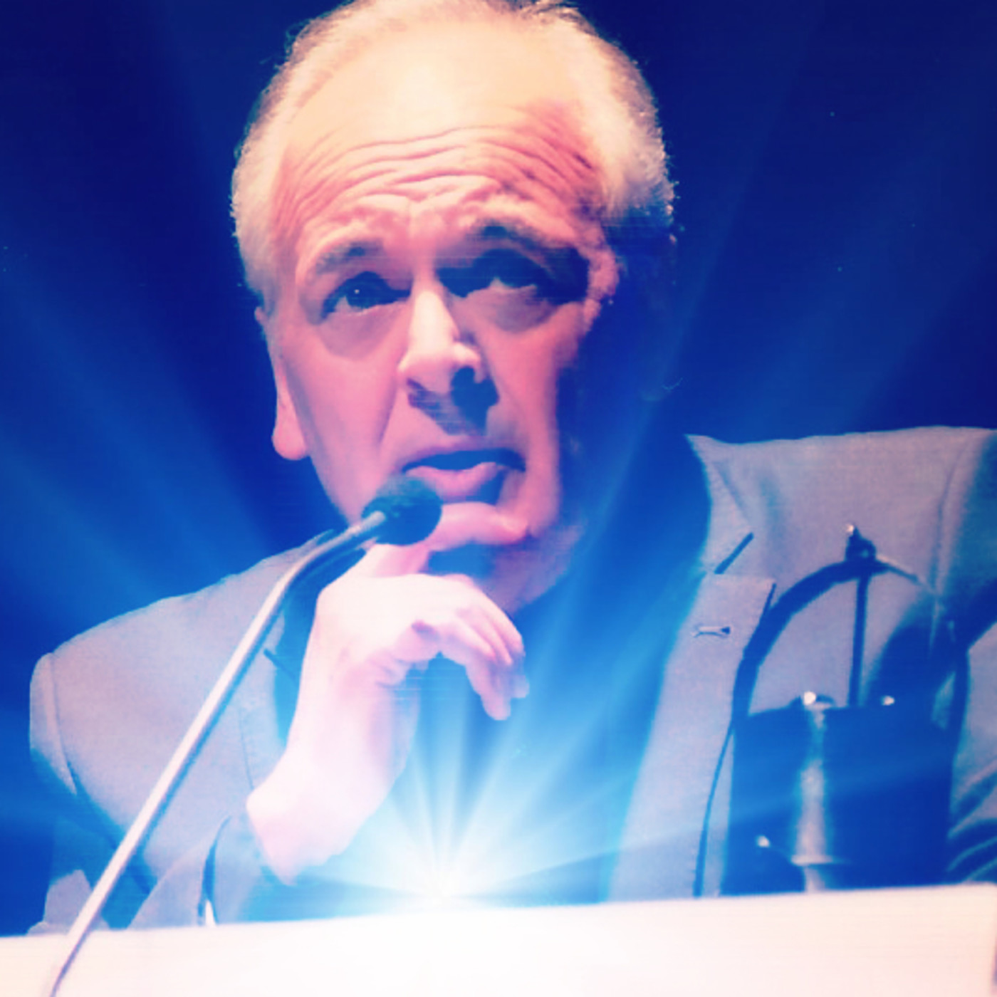 Las Entrevistas de Carlo Escobar