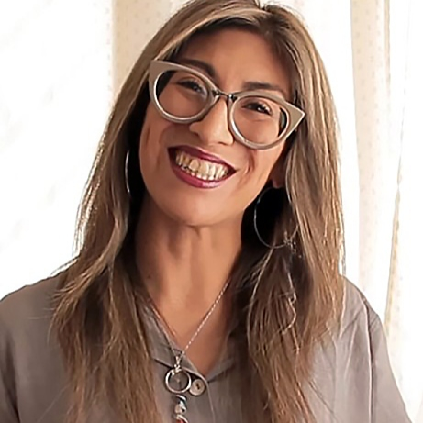 El Recreo Laura Delgado: La Fotógrafa del moño