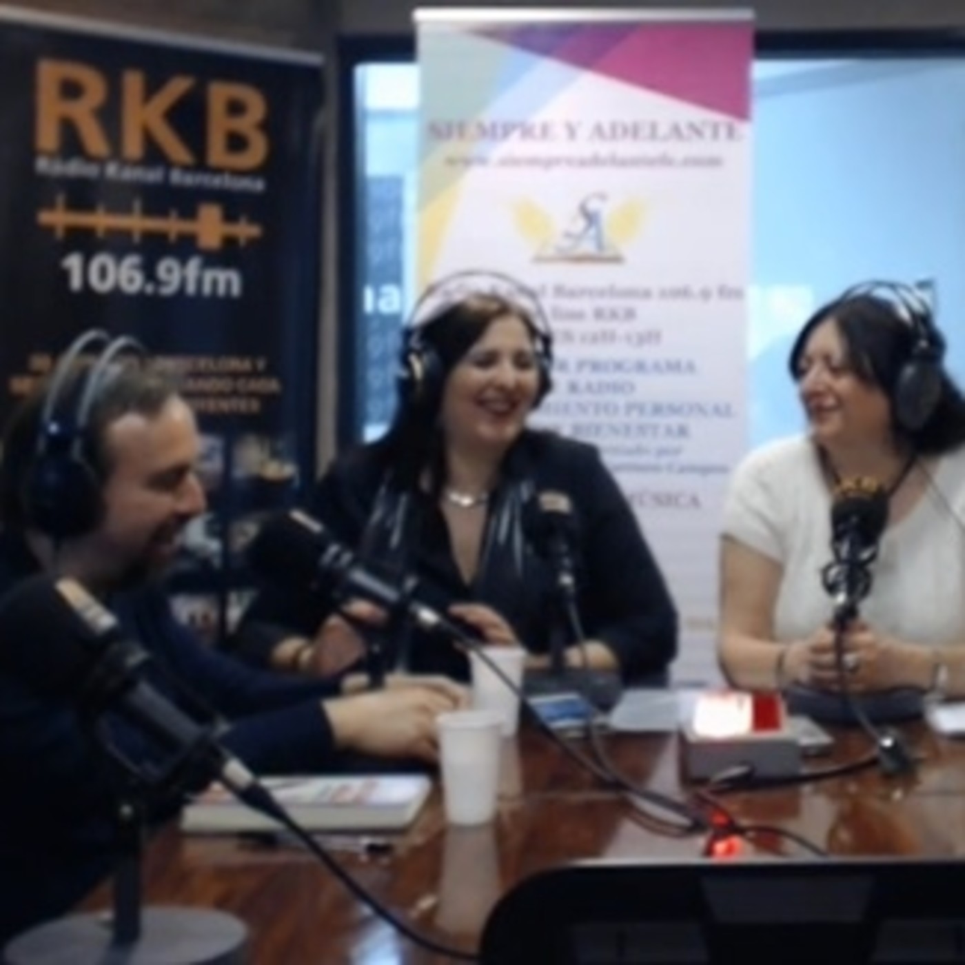 Podcast Siempre y Adelante