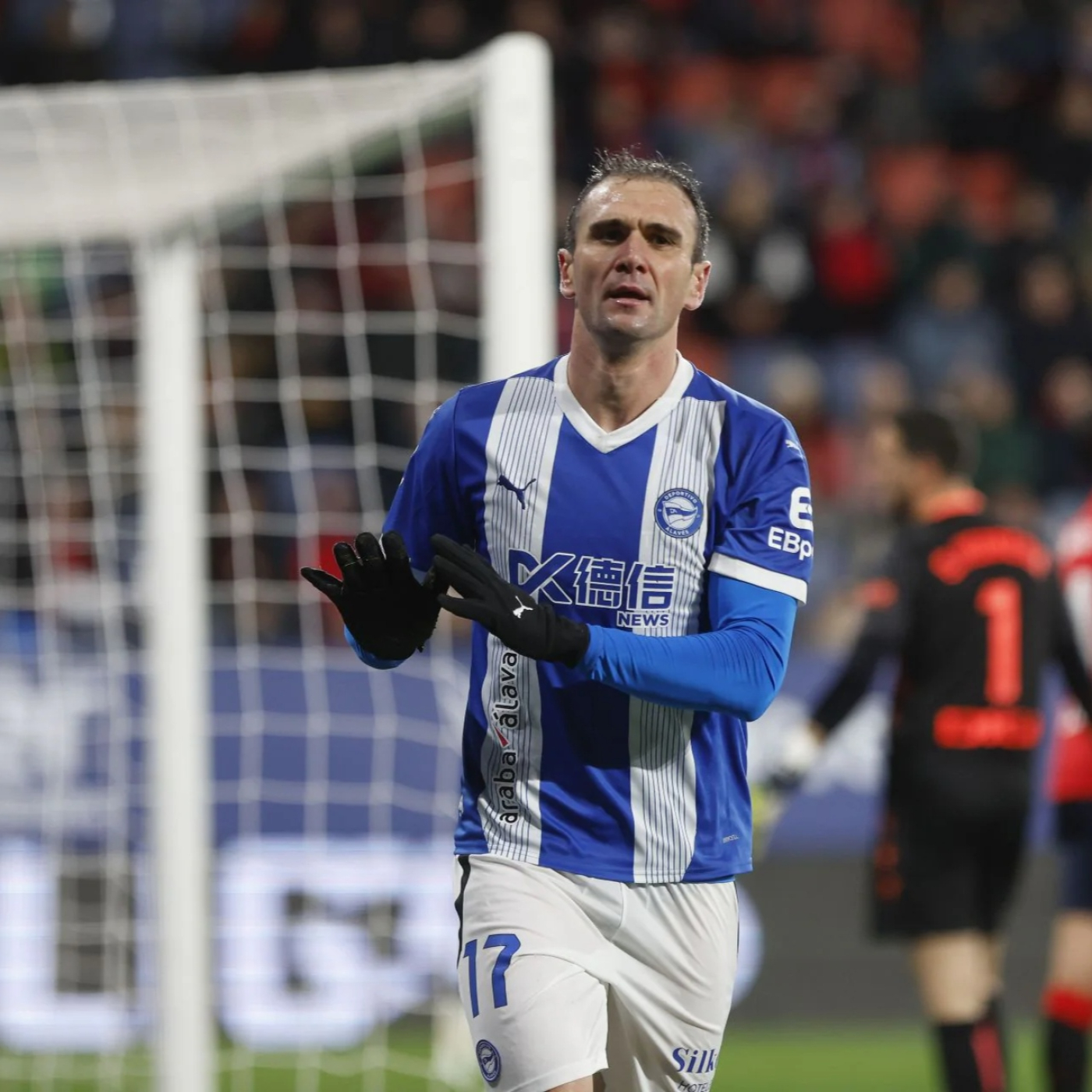 En Corto y al pie. Tu podcast sobre el Alaves