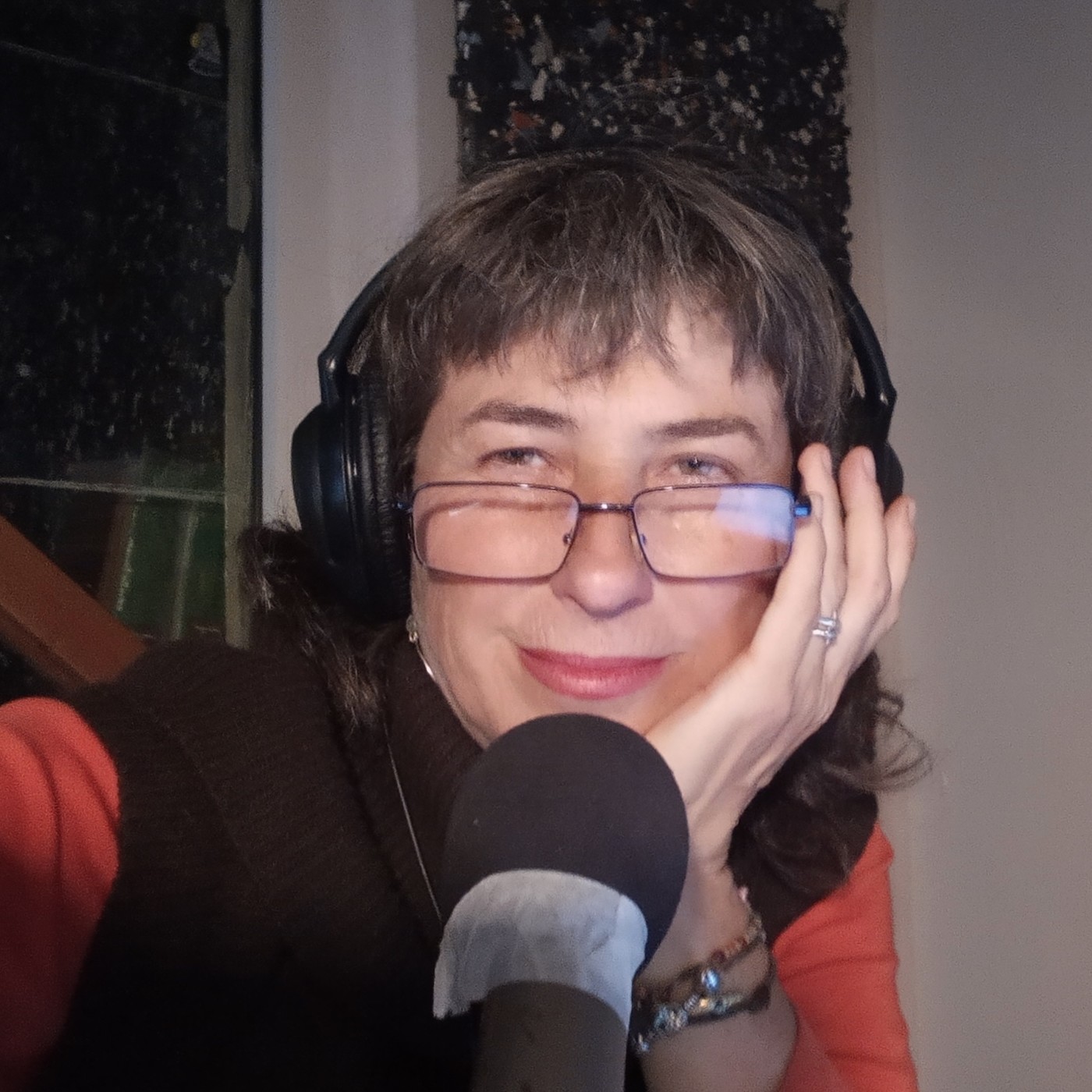 LAS CARAS DEL LIBRO