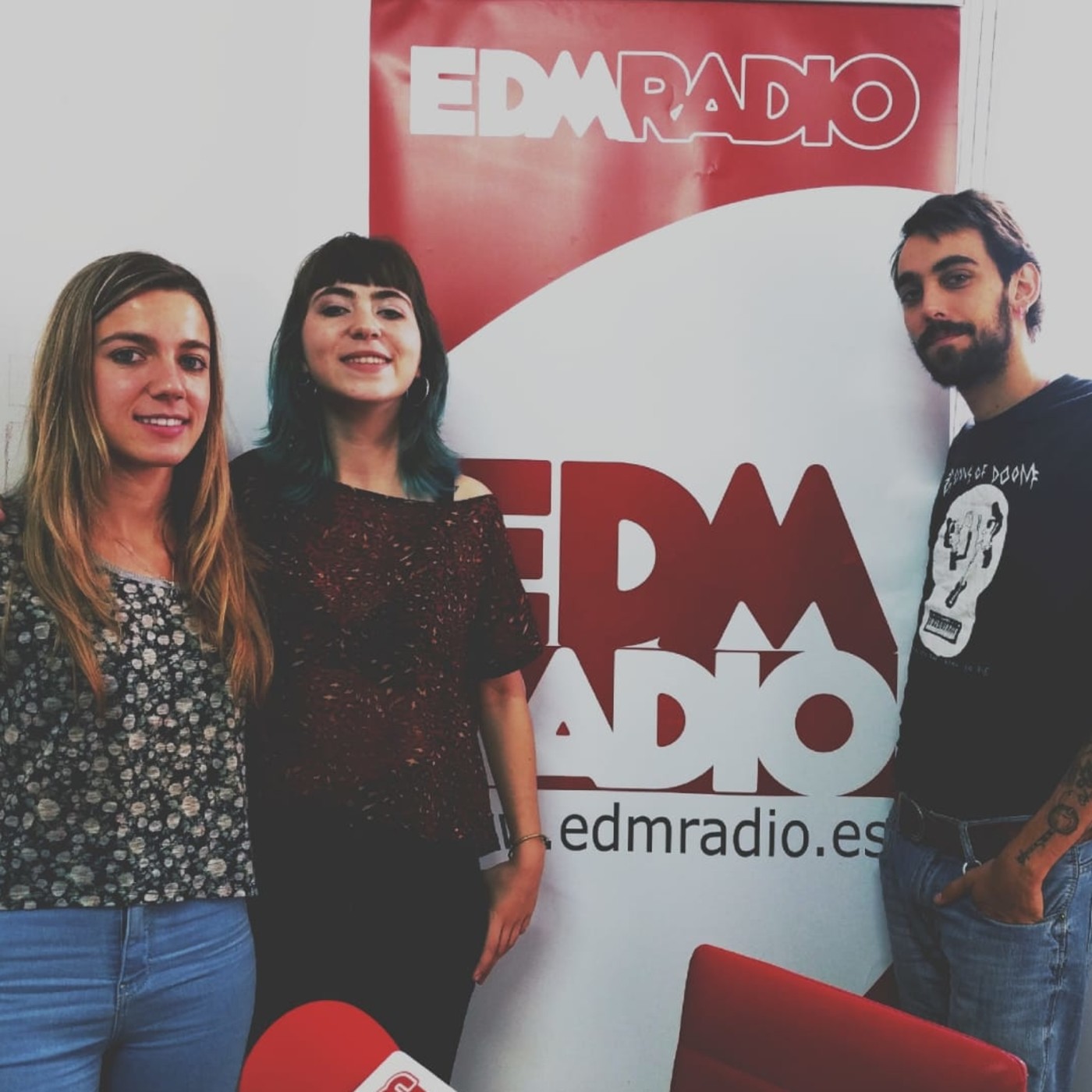 DETRÁS DE CADA CANCIÓN