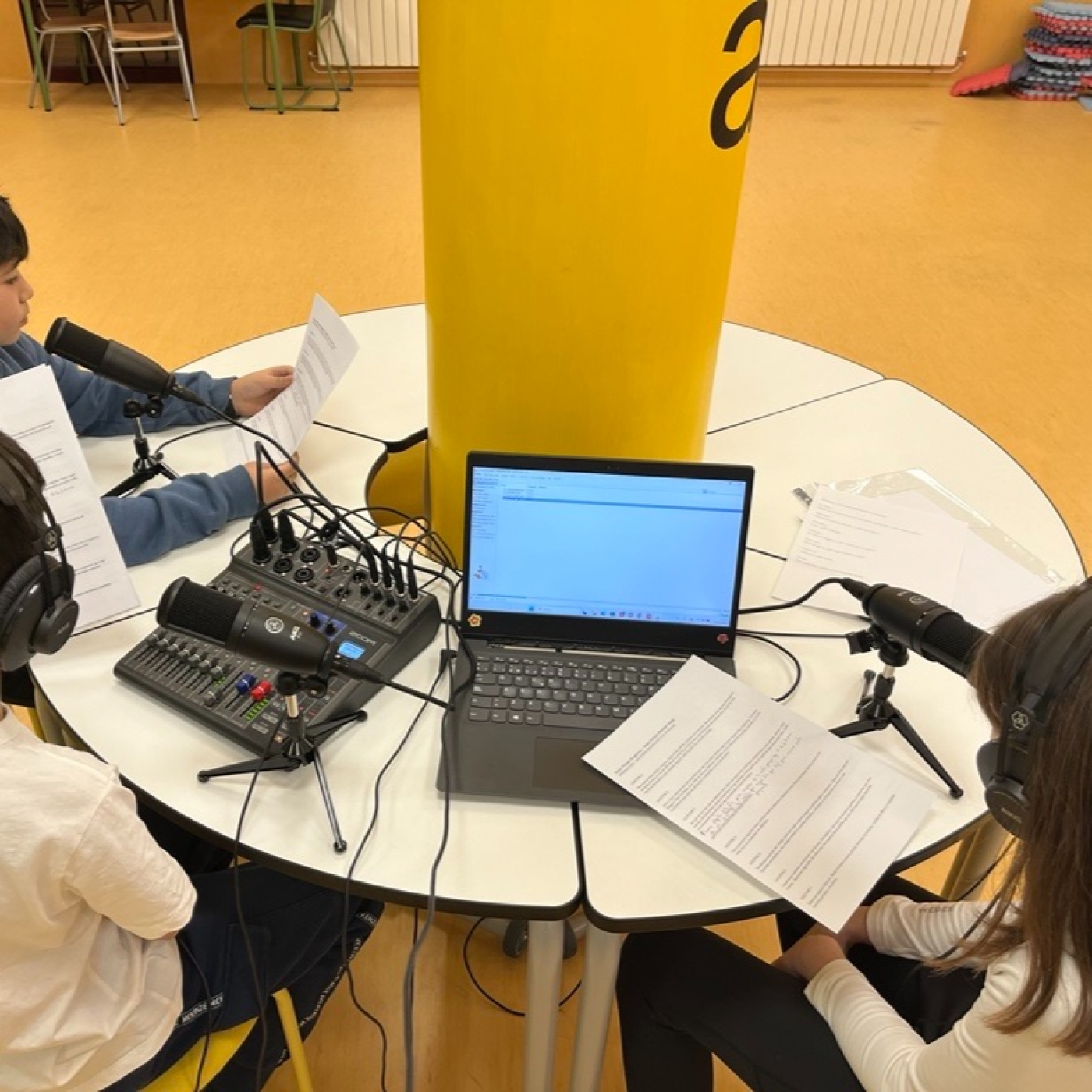 01. Presentación de la radio episode artwork