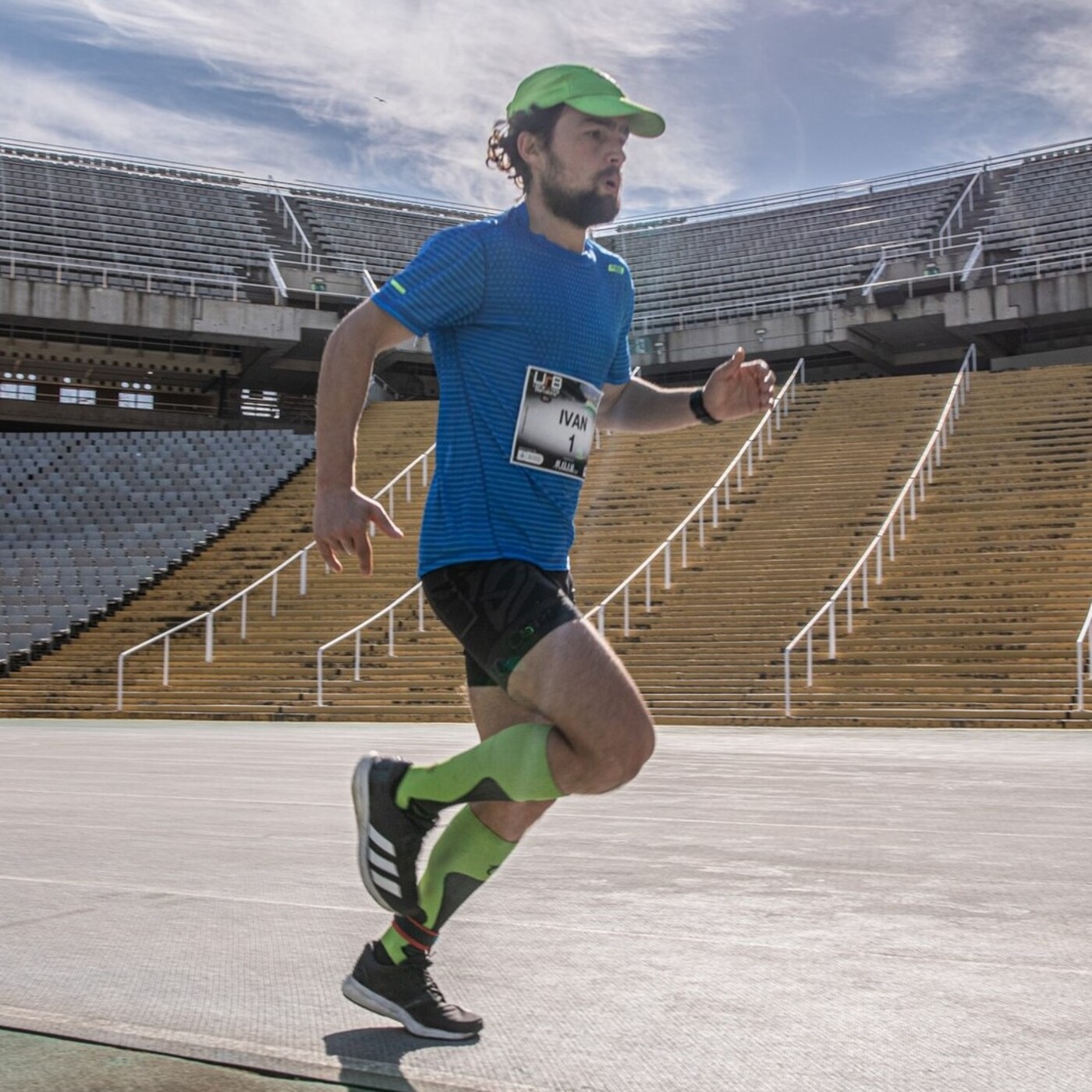 IVAN PENALBA, REY DEL ULTRAFONDO EN ESPAÑA. Nuevo record España 12 Horas Barcelona 2021. Entrevista Radio trail Mayayo.