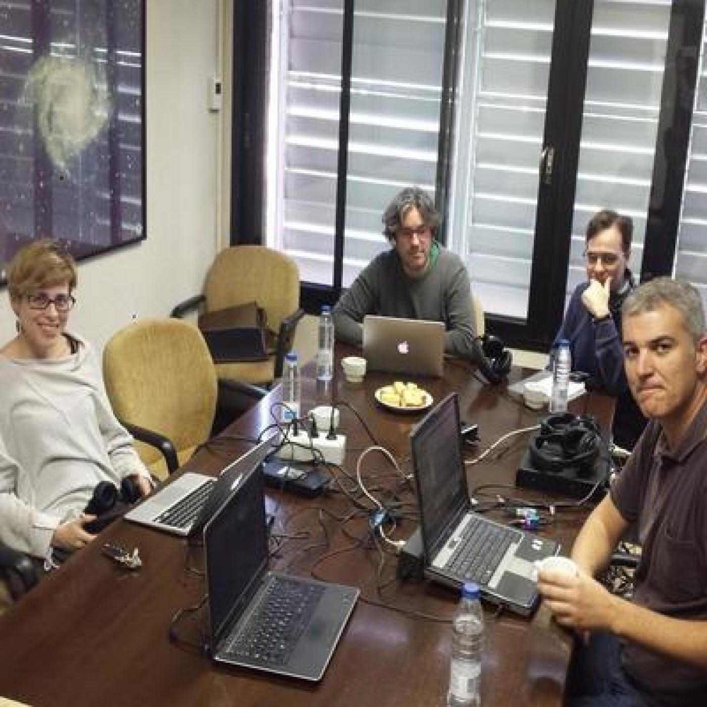 Ep33: Colas de Materia Oscura; La Estupidez de ISIS/Daesh; Relatividad General; Supernovas Repetidas; FlatCam