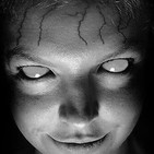 LA HERMANA OSCURA DE SHIRLEY-Audio relato de terror amenizado