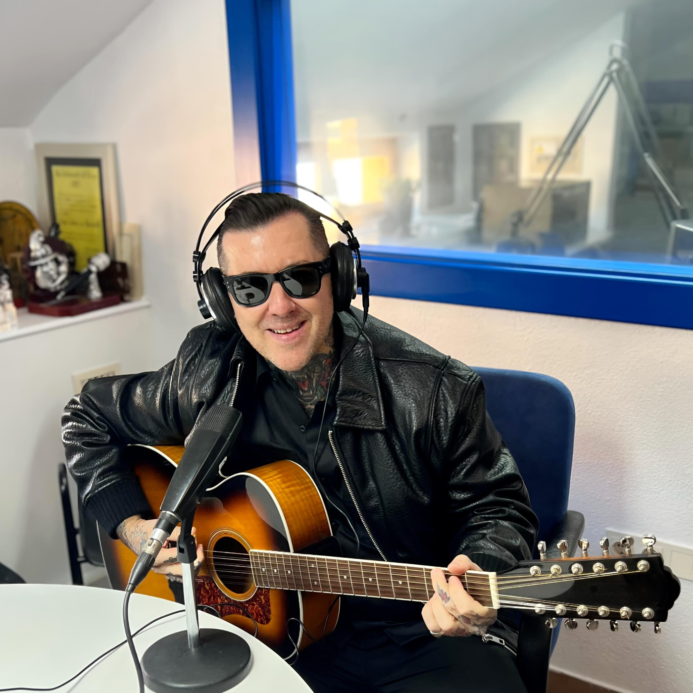 Entrevista a Al Dual, compositor y cantante Rockabilly murciano .23-12-2025. episode artwork