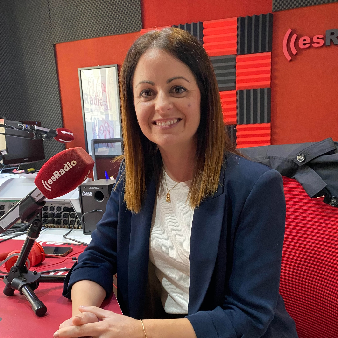 "Elche vuelve a vivir el verdadero espíritu de la Navidad sin necesidad de salir de la ciudad con emplazamientos". episode artwork