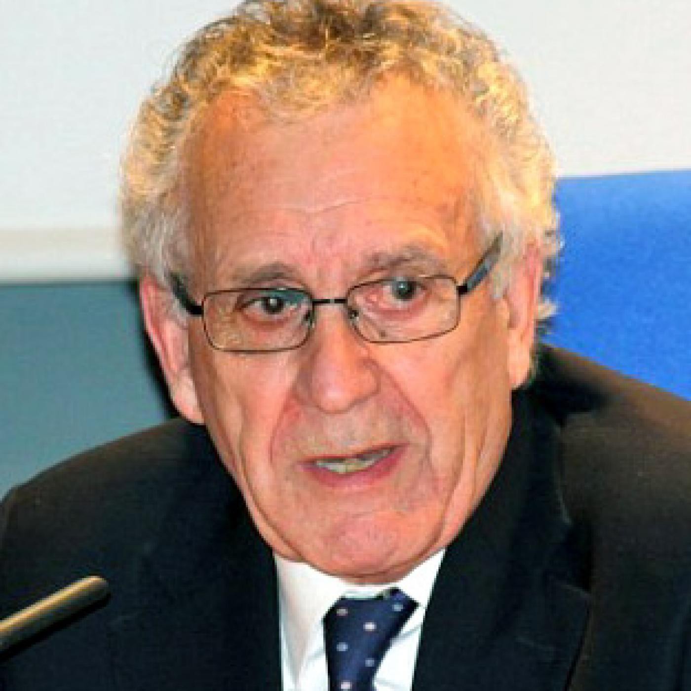 El día que Enrique Tierno Galván recibió (y sorprendió) a los evangélicos - Máximo García Ruiz