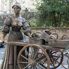 El experto en pechos y Molly Malone