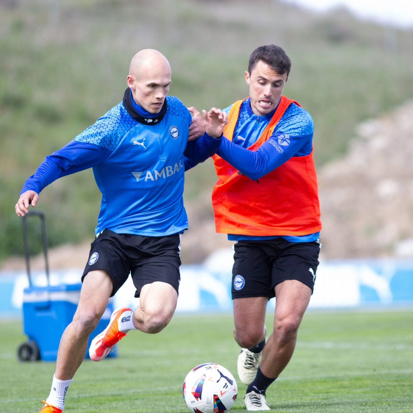 En Corto y al pie. Tu podcast sobre el Alaves