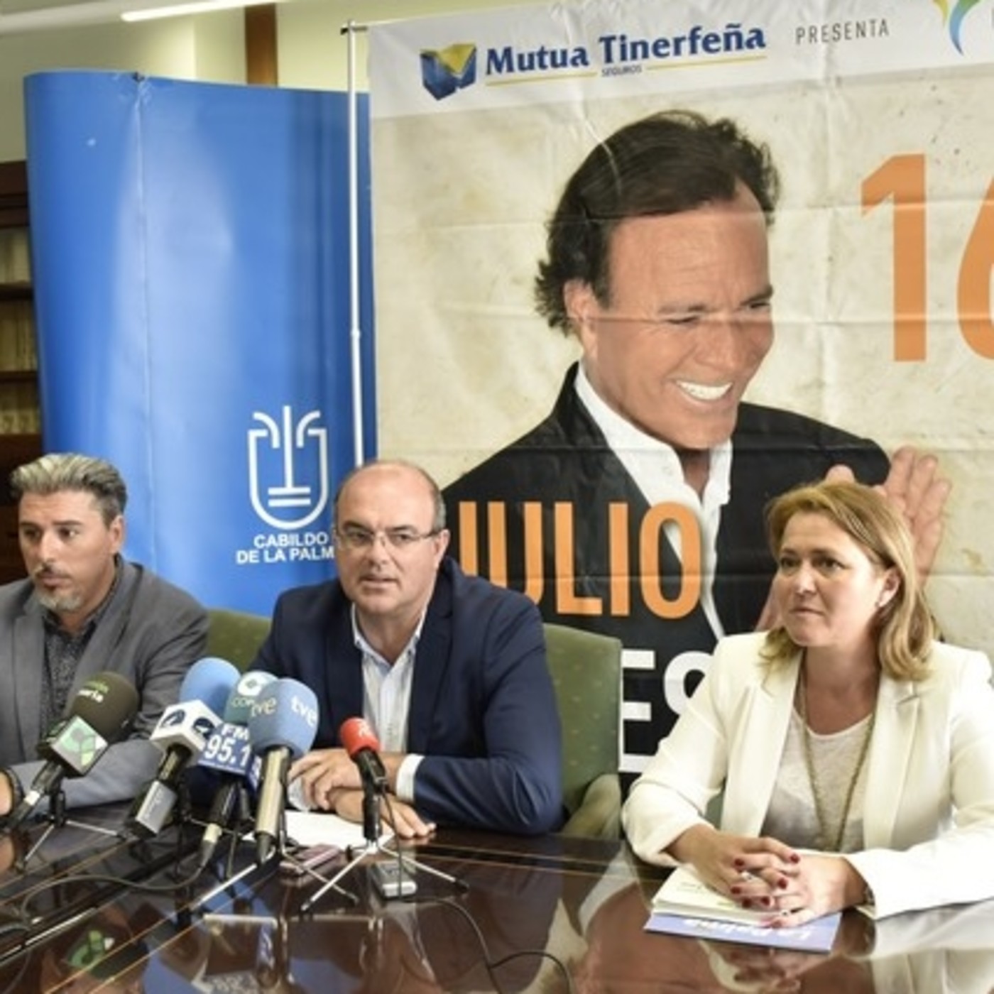 Presentación del concierto de Julio Iglesias episode artwork