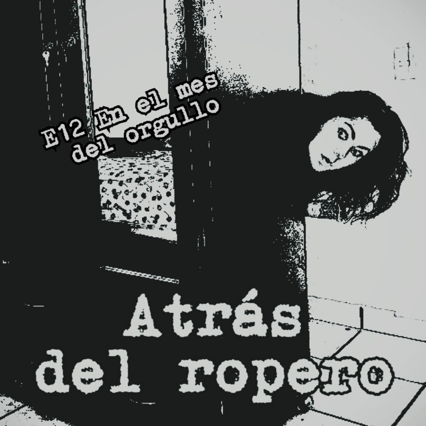 Atrás del ropero