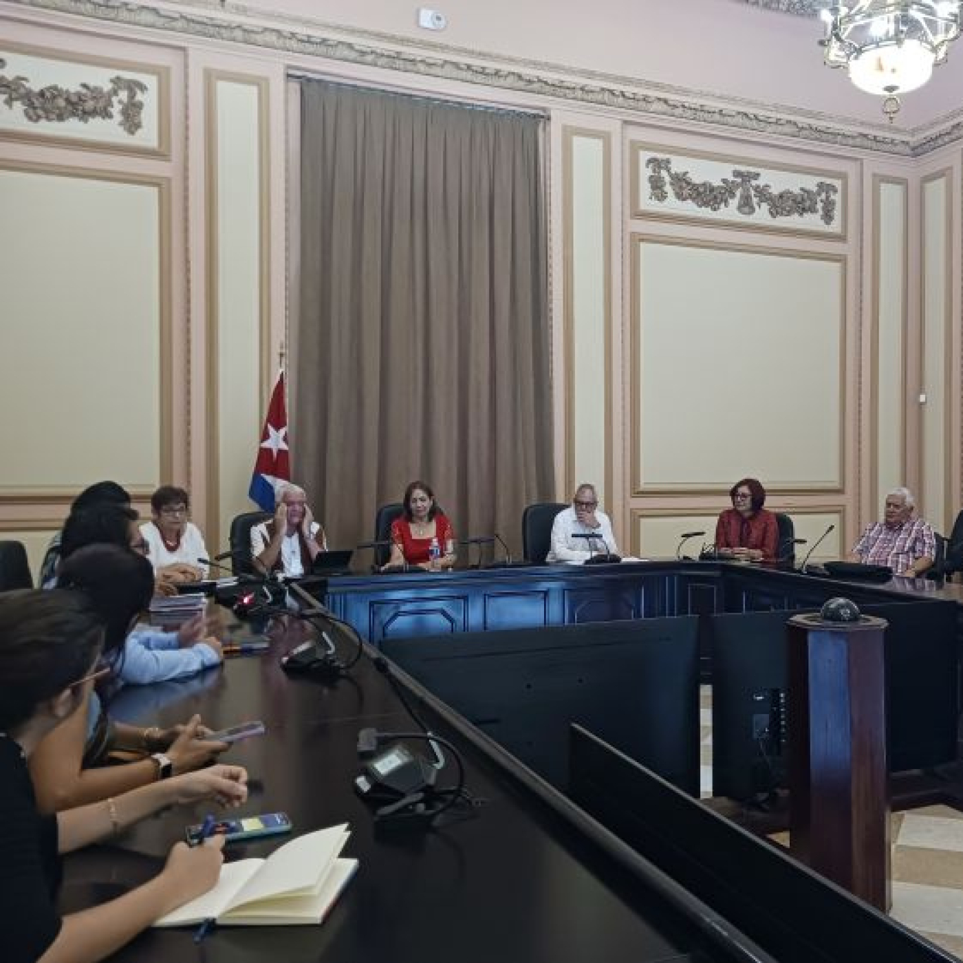 La economía en el centro de los debates del parlamento cubano