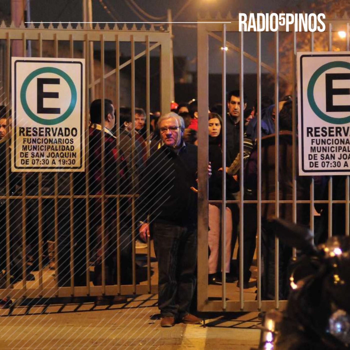 Acusación Constitucional y el los portones que contraloría mandó a sacar