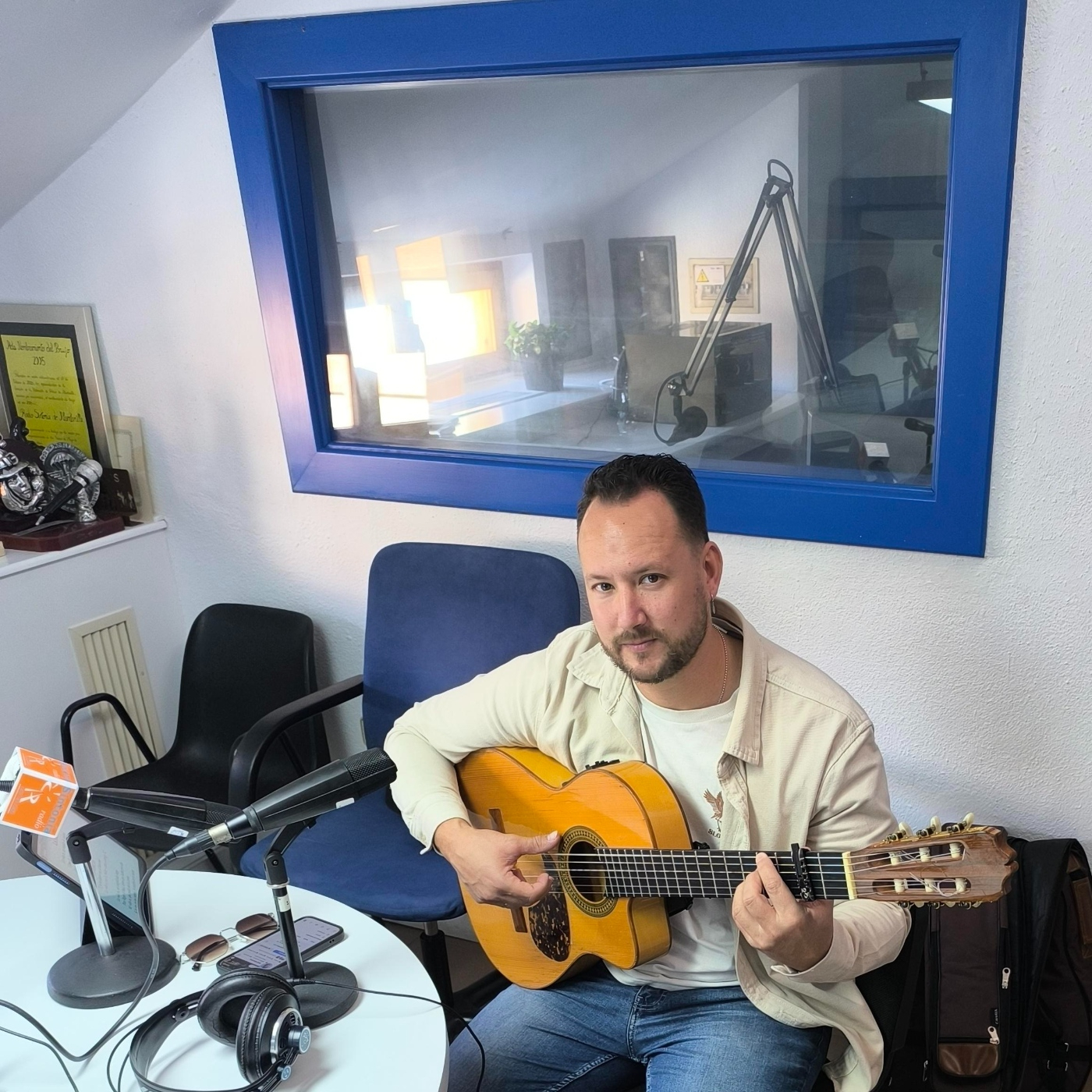 Hoy nos visita el compositor y cantante Sali Merino.26-02-2026. episode artwork
