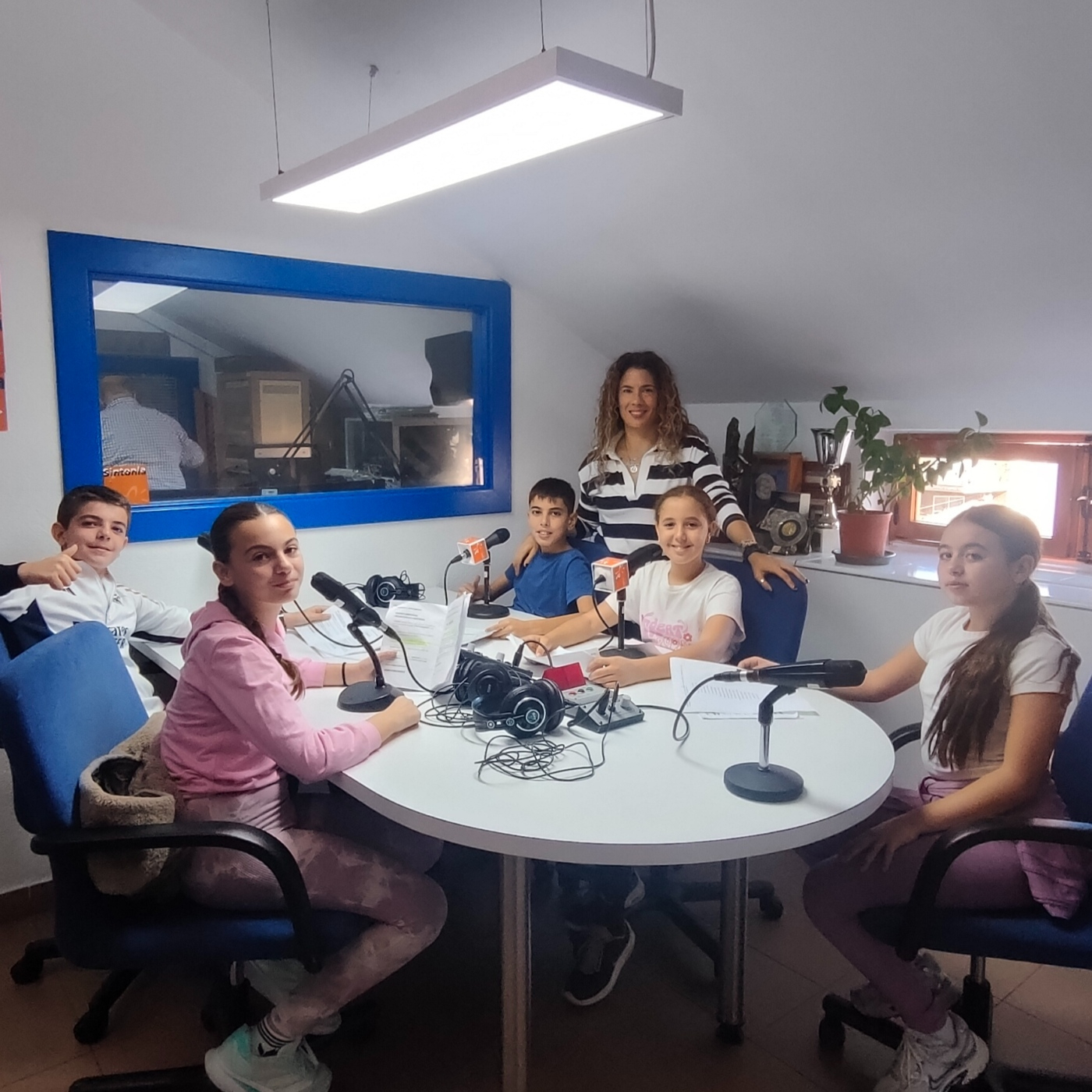 Las chicas y chicos de Radio Asunción, estrenan temporada. 5-11-2025. episode artwork