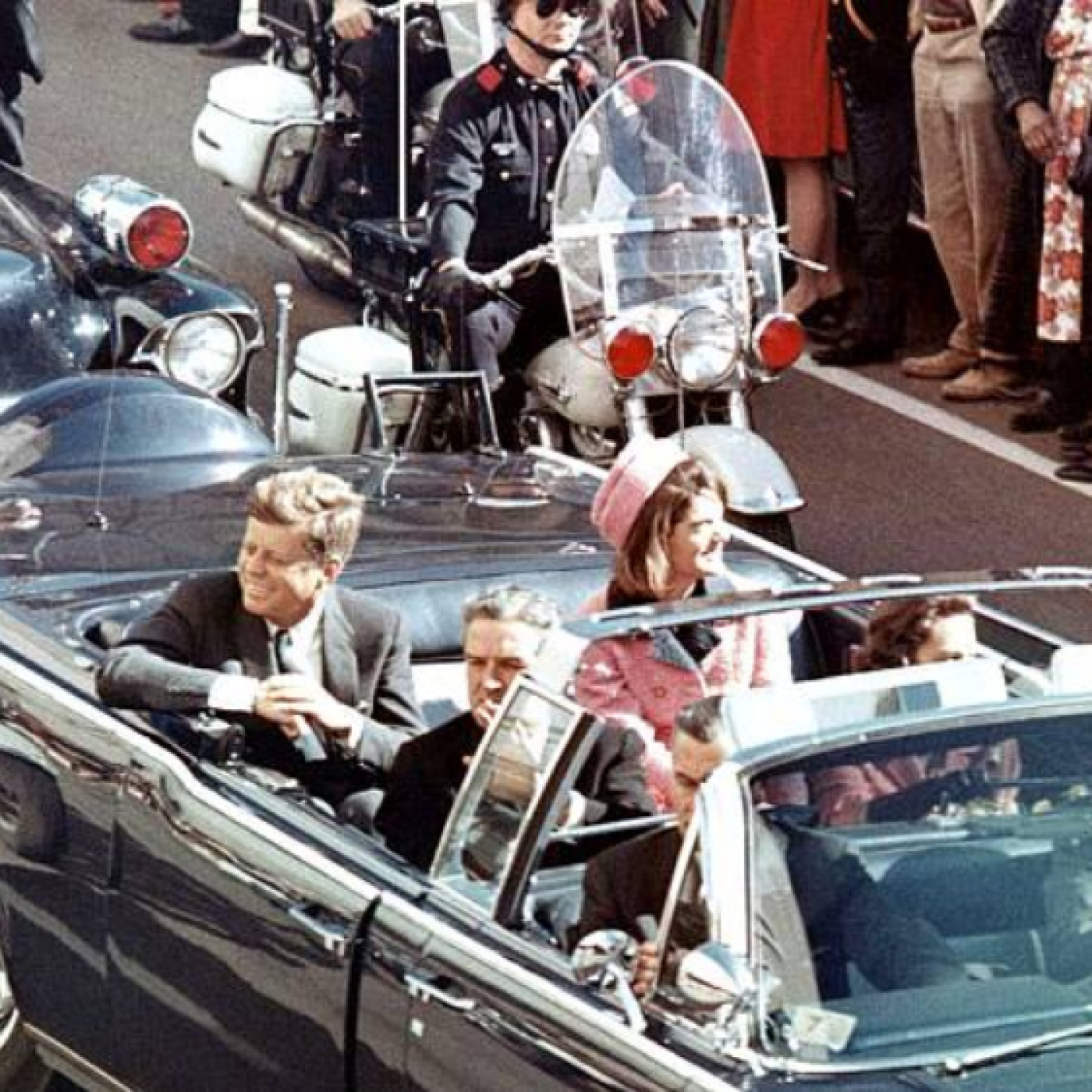 JFK: 24 horas que cambiaron el mundo · Caso revisado
