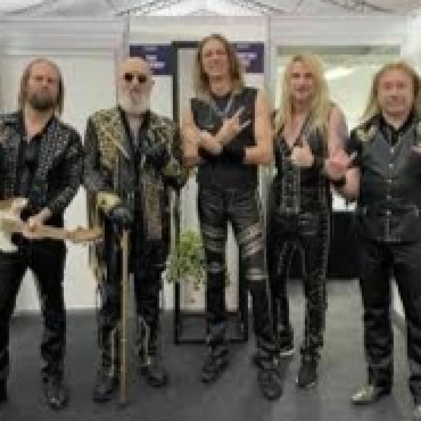 Notas de Ayer y de Hoy www.ondalatina.com.es o en