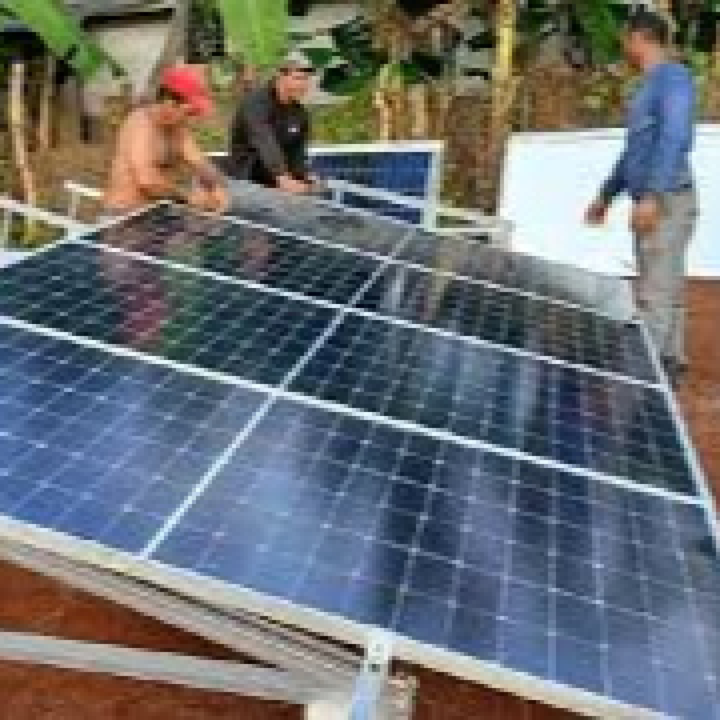 Instalación de paneles solares en el punto de urgencias del municipio de Sierra de Cubitas episode artwork