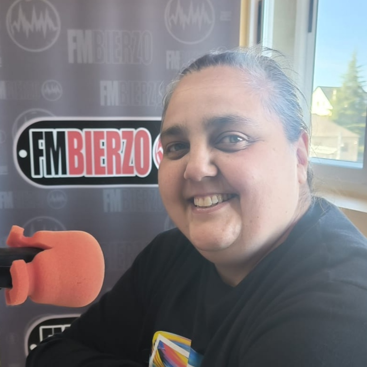 Hoy hablamos con Blanca Porro de una exposición fotografica que ofrece mañana día 15 en Camponaraya