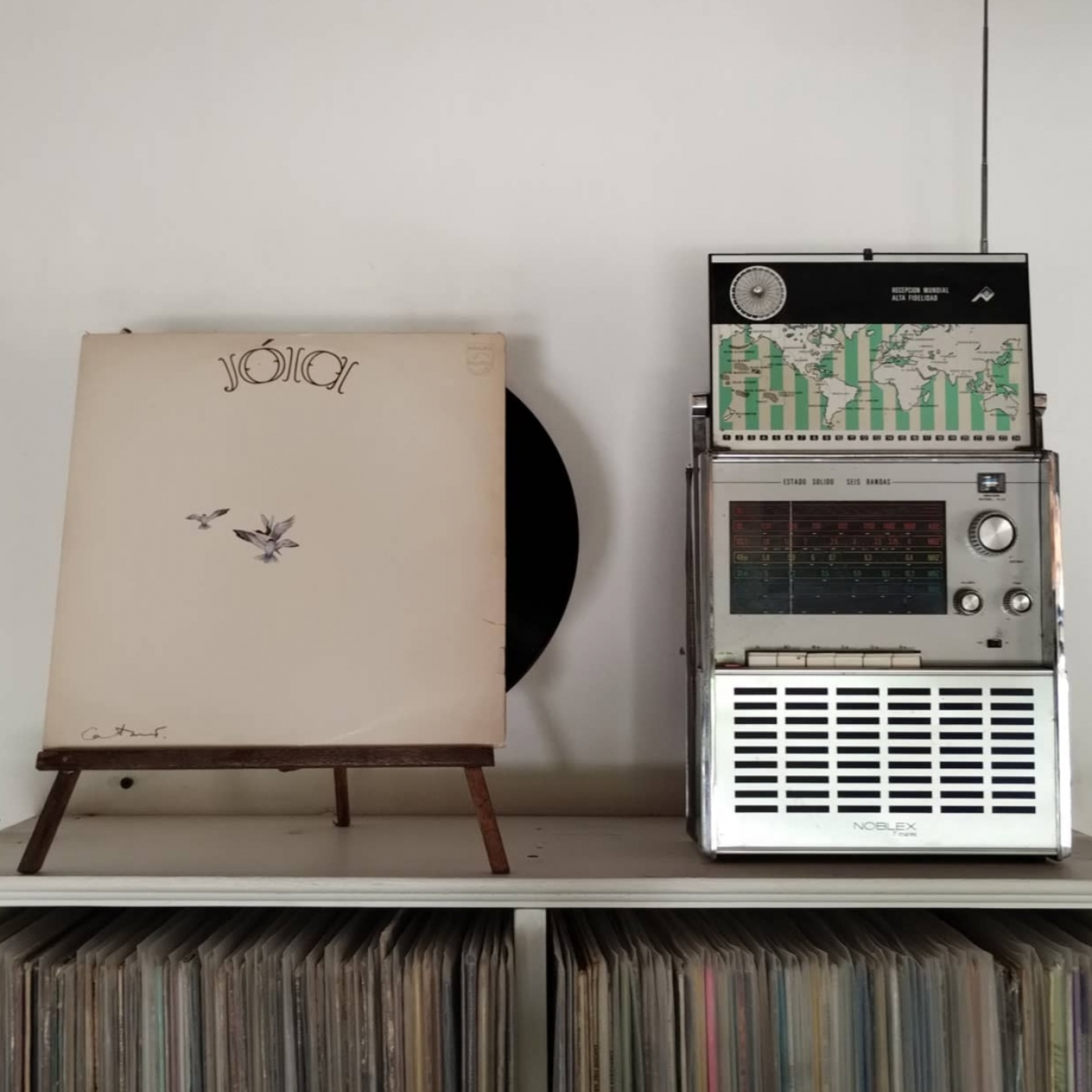 Los discos se escuchan enteros
