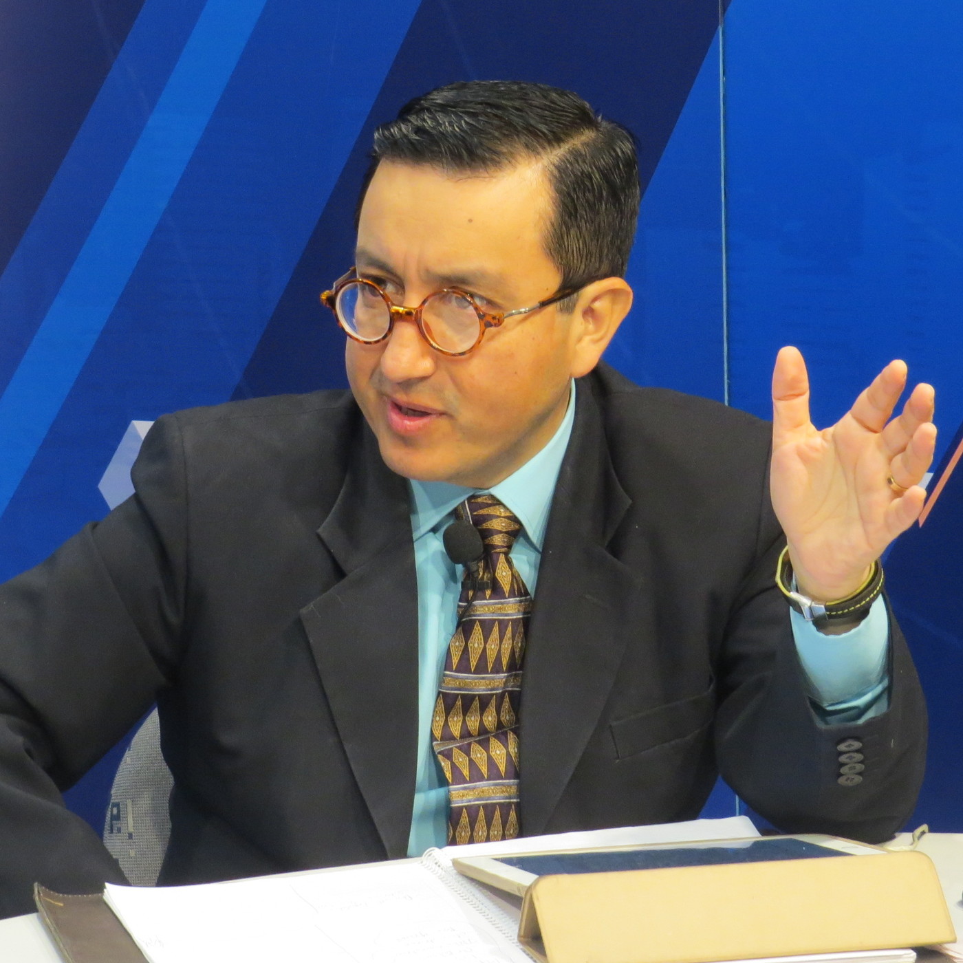 Glatzer Tuesta – Editorial 08 de mayo del 2020 episode artwork
