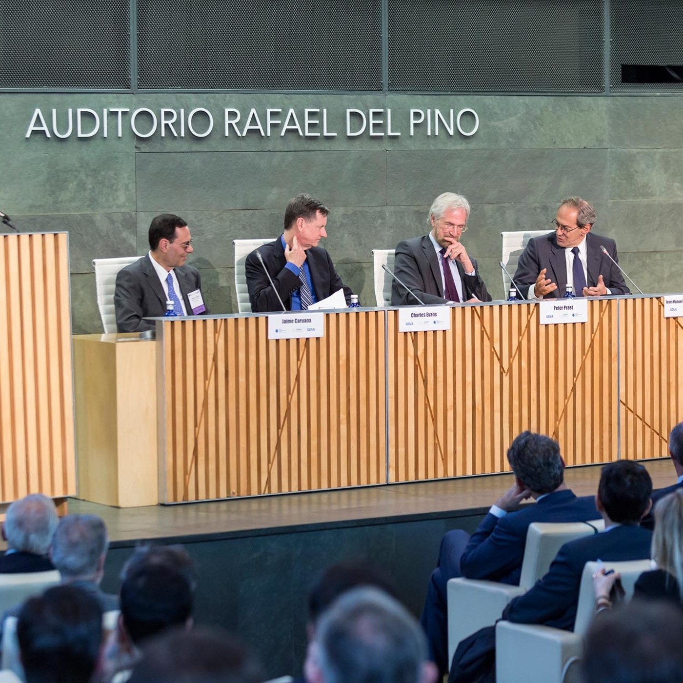 Diálogos y debates Fundación Rafael del Pino